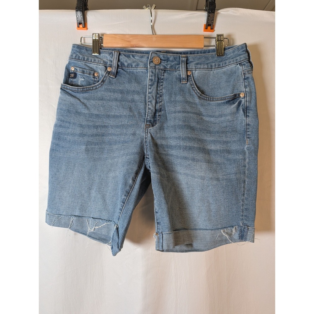 Seven7 Relaxed Bermuda Denim Shorts Medium Wash Blue Frayed Hem Size 6